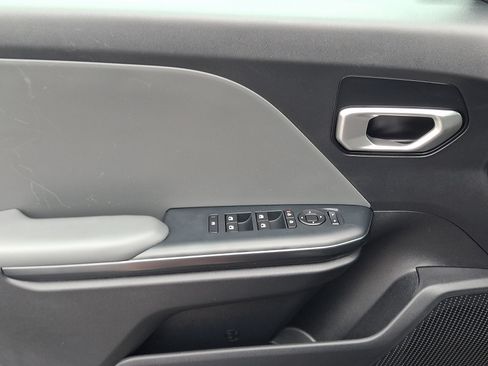 Used 2025 Kia K4 FWD image 13