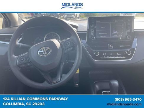 Used 2020 Toyota Corolla LE FWD image 11
