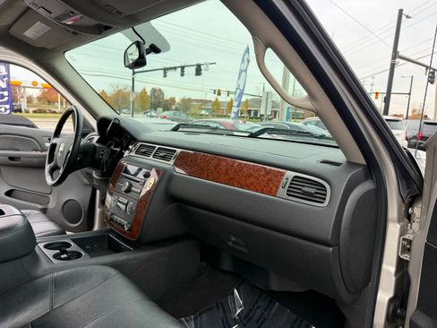 Used 2008 Chevrolet Silverado 3500 LTZ w/ EZ-Lift Tailgate Package image 24