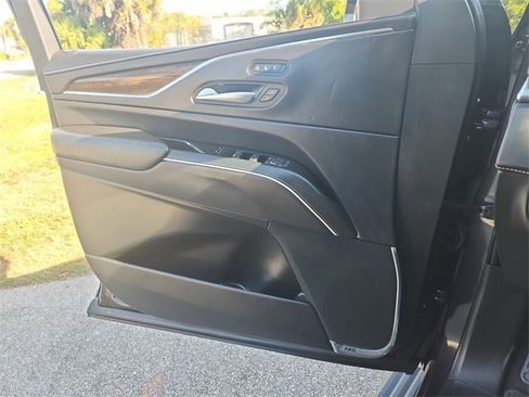 Used 2023 Cadillac Escalade Sport Platinum image 22