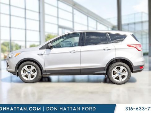 Used 2014 Ford Escape SE image 2