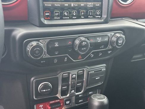 Used 2019 Jeep Wrangler Unlimited Rubicon image 31