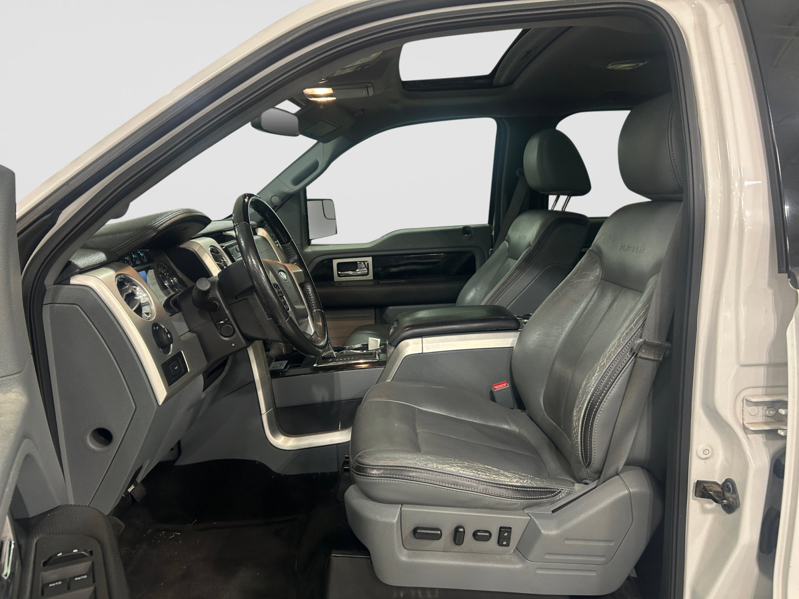Used 2011 Ford F150 Platinum RWD image 10
