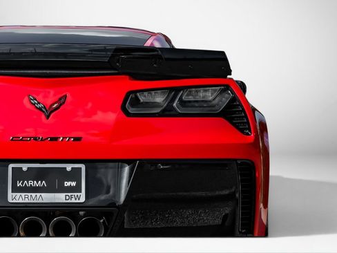 Used 2016 Chevrolet Corvette Z06 w/ 3LZ Preferred Equipment Group RWD image 45
