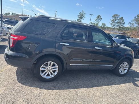 Used 2011 Ford Explorer XLT w/ 202A Rapid Spec Order Code image 8