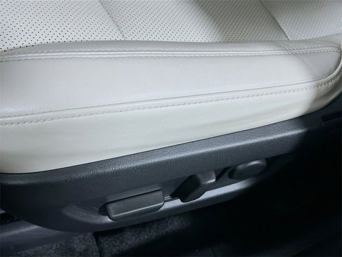 Used 2024 MAZDA CX-90 Plug-In Hybrid w/ Premium Plus image 17