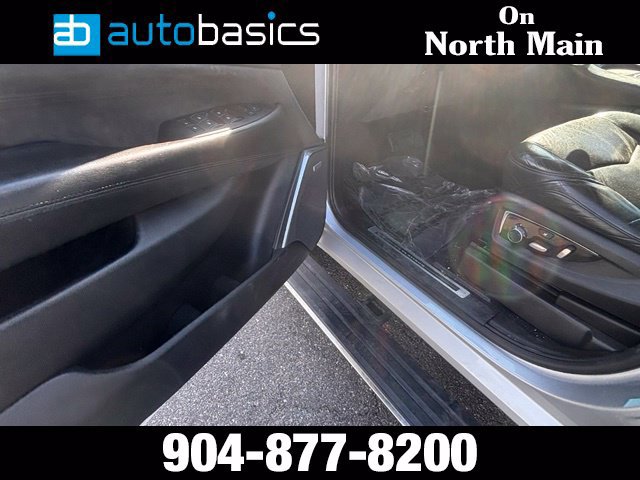 Used 2018 Cadillac Escalade Platinum RWD image 35