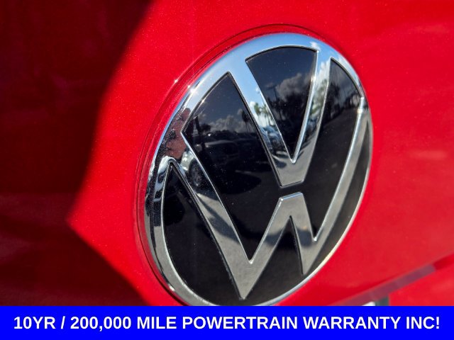 Used 2023 Volkswagen Taos SE w/ Panoramic Sunroof Package FWD image 14