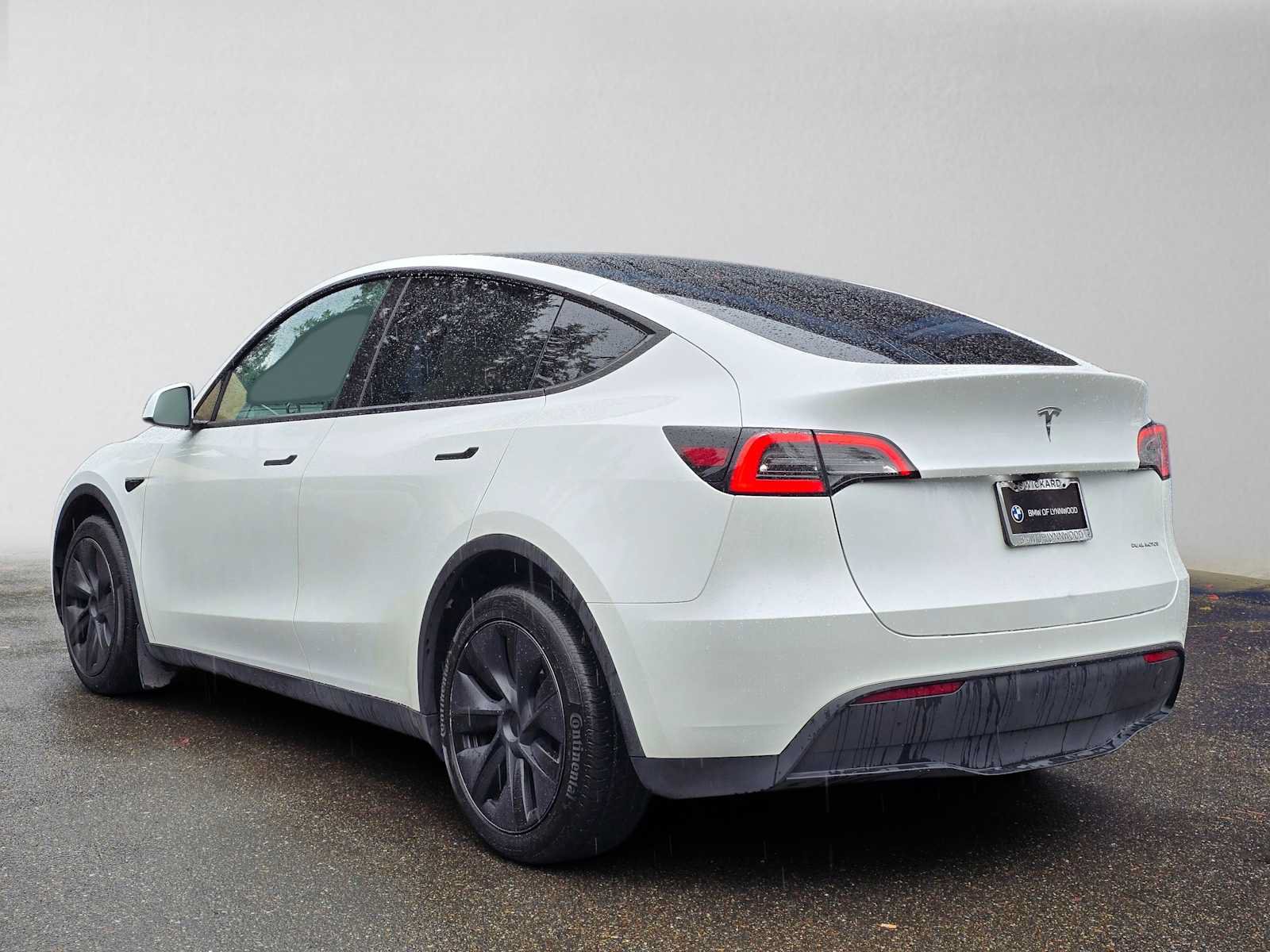 Used 2025 Tesla Model Y Long Range AWD/4WD image 5