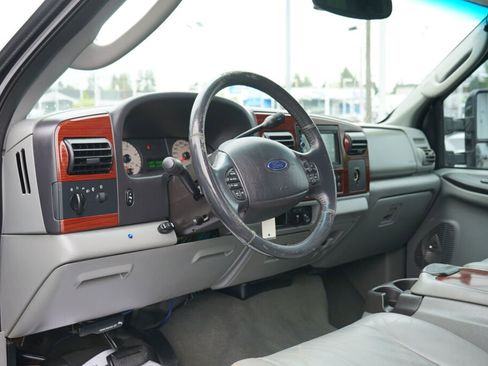 Used 2005 Ford F250 Lariat AWD/4WD image 10
