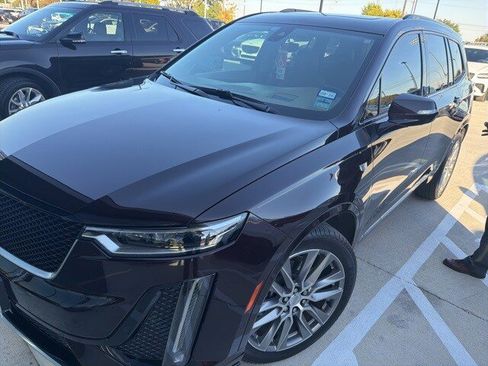 Used 2020 Cadillac XT6 Sport w/ Platinum Package image 2