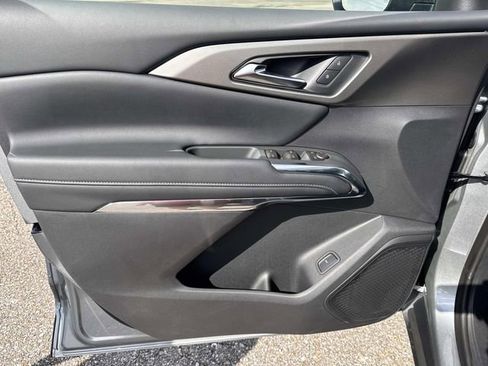 New 2026 Chevrolet Traverse LT w/ Driver Confidence Package FWD image 37