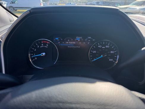 Certified 2022 Ford F450 Platinum w/ FX4 Off-Road Package image 40