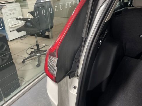 Used 2023 Honda CR-V LX image 12