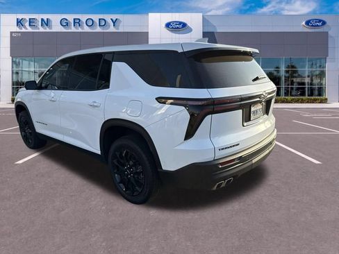 Used 2024 Chevrolet Traverse LS w/ Midnight/Sport Edition FWD image 3