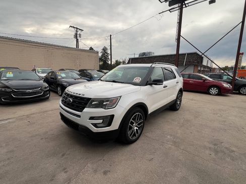 Used 2017 Ford Explorer Sport w/ Equipment Group 401A AWD/4WD image 1