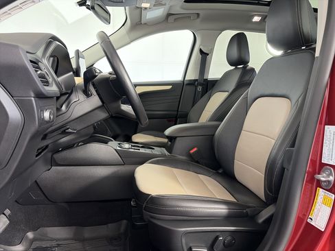 Used 2022 Ford Escape Titanium w/ Titanium Elite Package AWD/4WD image 6