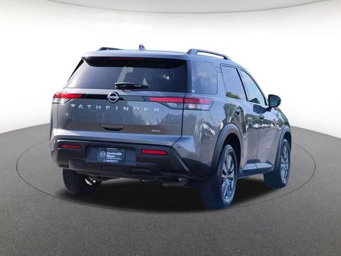 Used 2025 Nissan Pathfinder SV AWD/4WD image 5