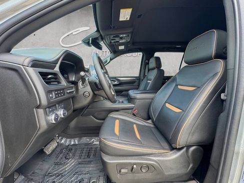 Used 2024 GMC Yukon AT4 w/ Technology Package AWD/4WD image 19