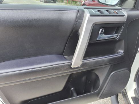 Used 2022 Toyota 4Runner SR5 Premium w/ Moonroof Package RWD image 10