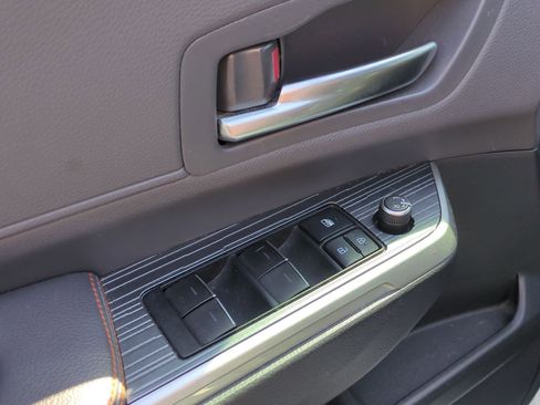 Used 2021 Toyota Sienna XSE image 13