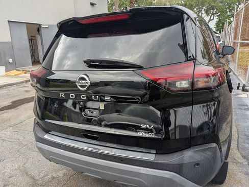 Used 2021 Nissan Rogue SV FWD image 16
