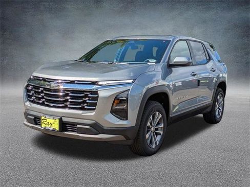 New 2026 Chevrolet Equinox LT w/ LPO, Floor Liner Package image 8