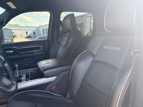 Used 2024 RAM 2500 Laramie w/ Night Edition AWD/4WD image 30