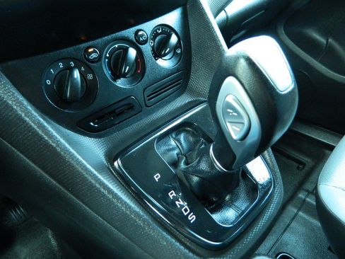 Used 2015 Ford Transit Connect XL FWD image 18