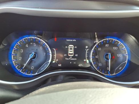 New 2026 Chrysler Pacifica Select image 17