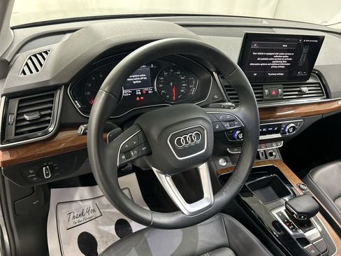 Used 2023 Audi Q5 2.0T Premium w/ Convenience Package AWD/4WD image 5