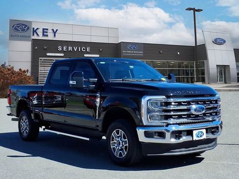 Used 2023 Ford F250 Lariat AWD/4WD image 3