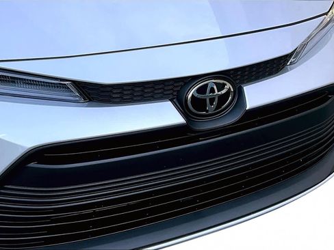 Certified 2026 Toyota Corolla LE FWD image 29