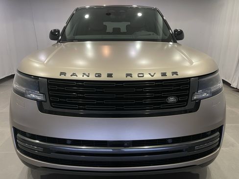 Used 2025 Land Rover Range Rover Autobiography AWD/4WD image 2