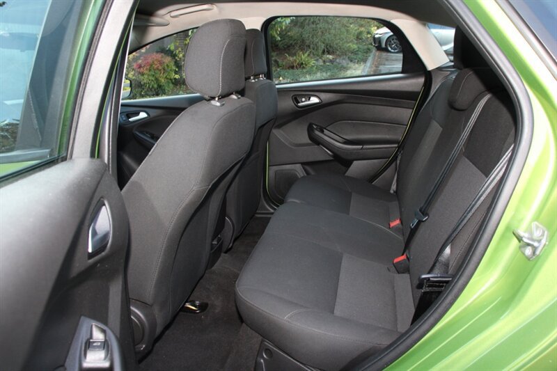 Used 2018 Ford Focus SE FWD image 15