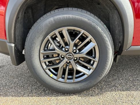 New 2026 Nissan Rogue S image 17