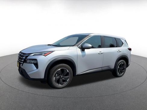 Used 2025 Nissan Rogue SV FWD image 8