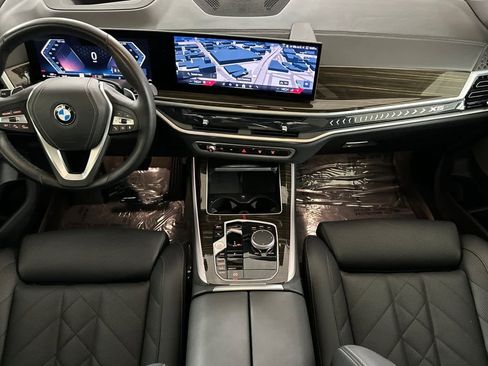 Used 2024 BMW X5 xDrive40i w/ Parking Assistance Package image 3