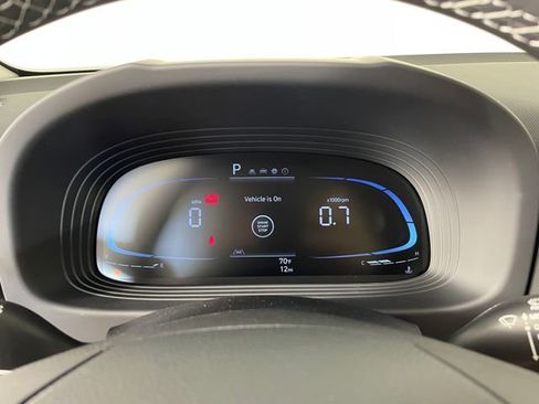 New 2025 Hyundai Venue SEL FWD image 3