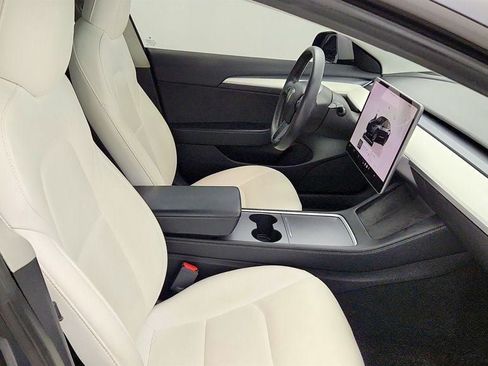 Used 2022 Tesla Model 3 Long Range AWD/4WD image 28