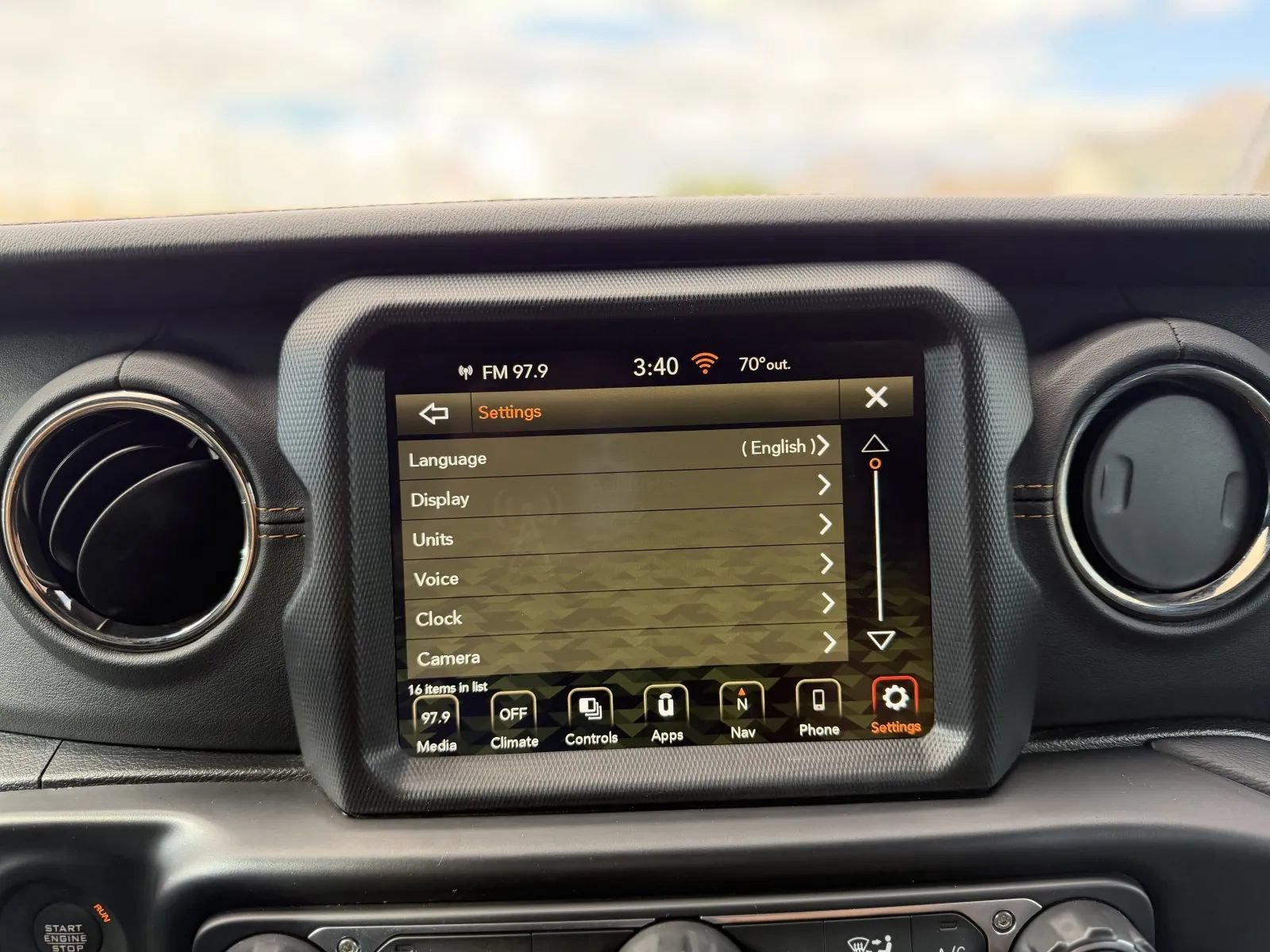 Used 2022 Jeep Gladiator Overland AWD/4WD image 30
