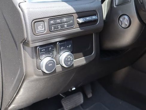 Used 2022 GMC Yukon Denali AWD/4WD image 25