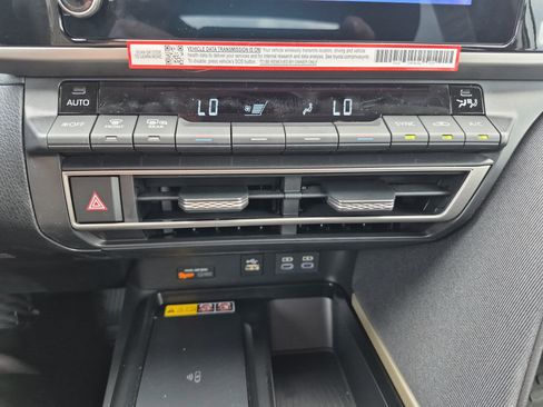 Used 2026 Toyota Camry LE image 30