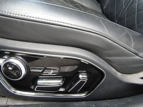 Used 2016 Audi A8 L 4.0T w/ Driver Assistance Package image 21