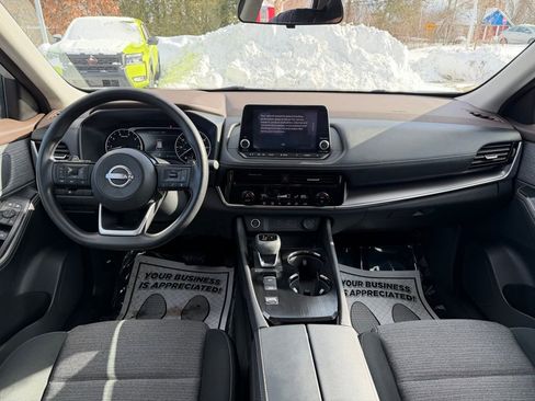 Used 2023 Nissan Rogue SV image 23