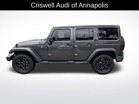 Used 2018 Jeep Wrangler Unlimited Sahara image 3