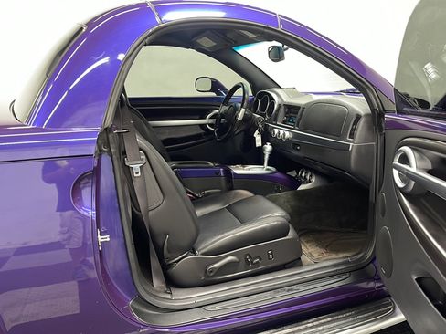 Used 2004 Chevrolet SSR w/ Preferred Equipment Group RWD image 16