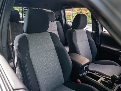 Used 2022 Toyota Tacoma TRD Sport image 36