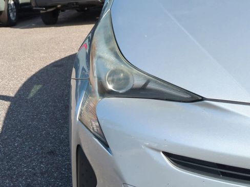 Used 2017 Toyota Prius One image 10