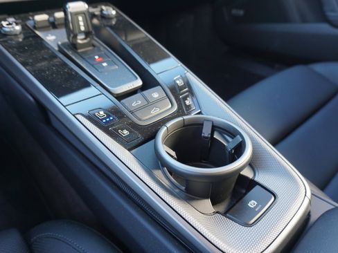 Certified 2020 Porsche 911 Carrera RWD image 6